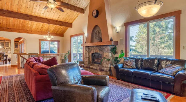 New Listing! Luxe Dollar Point Beach Dream W/ Pool Home, Забронировать Апартаменты/квартира Карнелиан-Бэй Норт-Лейк-Тахо, рядом с Hwy 28 at Old County Rd Bus Stop