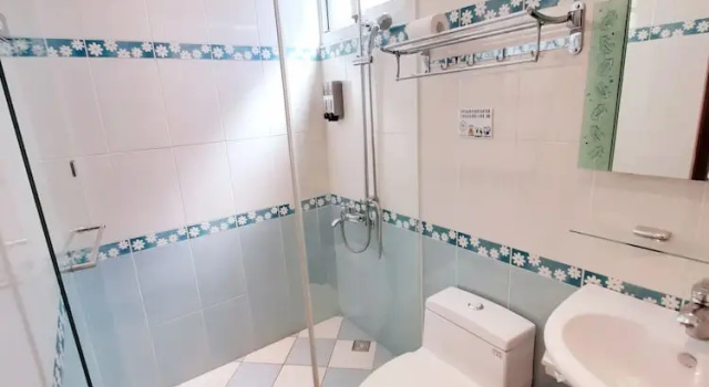 Четырёхместный номер Standard c 1 комнатой с видом на горы Love Travel Guest House
