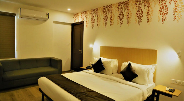 Vishnu Paradise, Rezerwuj Hotel Hotele w Andhra Pradesh z parkingiem, Parking