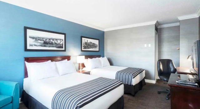 Четырёхместный номер Standard Sandman Hotel & Suites Prince George