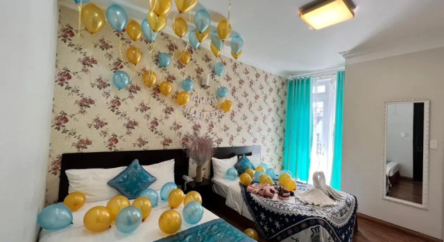 Четырёхместный номер Standard с балконом Dalat Eco Hotel