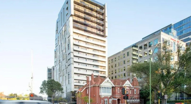 Кровать в общем номере Seasons Heritage Melbourne