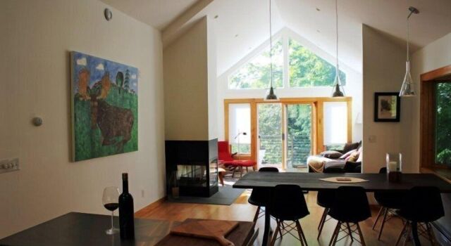 Mid_modern 4 BR, Забронировать Отель Отели Стоу с парковкой, рядом с Stowe Historical Society Museum, Парковка