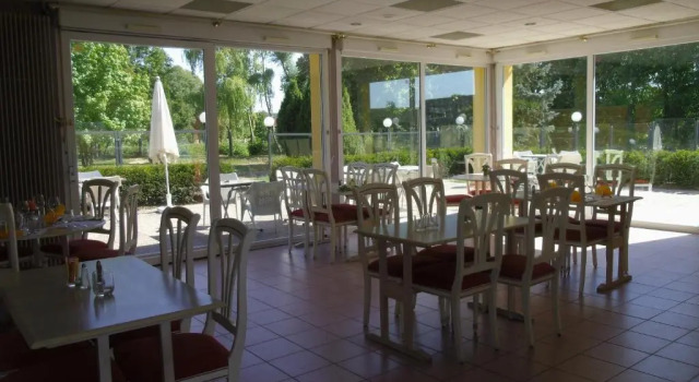 Enzo Hotels Bulgneville by Kyriad Direct, Prenota Hotel Bulgneville Vosgi
