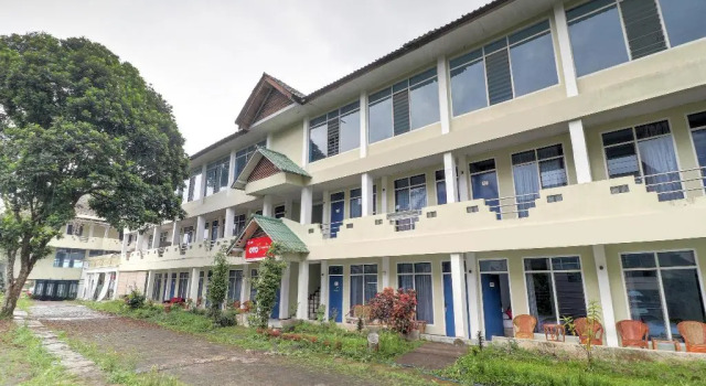3250 Setia Hotel, Book Hotel Cipanas West Java