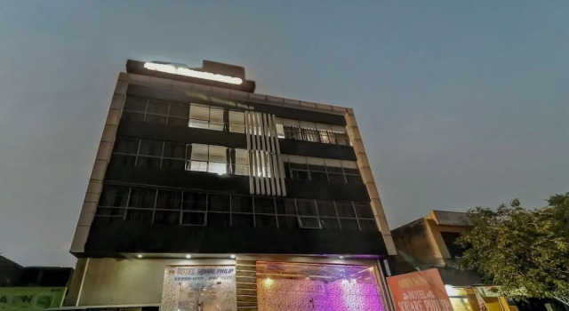 Treebo Trend Square Philip, Varaa Hotelli Banūr Punjab