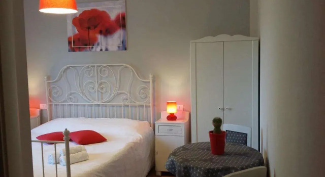 B&B Il Paiolo, Забронировать Отель Отели в центре Дезенцано-дель-Гарды с завтраком, отели в центре Дезенцано-дель-Гарды с завтраком