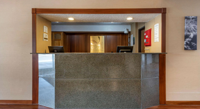 Quality Inn & Suites Warren, Prenota Hotel Warren Pennsylvania
