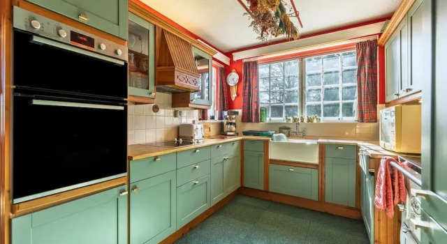 Коттедж 5 Bedroom Holiday Home in Cornhill, No Deposit