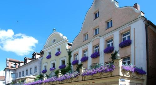 Hotel Orphée - Kleines Haus, Забронировать Отель Отели Регенсбурга 3 звезды, рядом с Thurn und Taxis Palace, 3*
