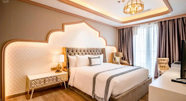 Люкс La Vela Saigon Hotel