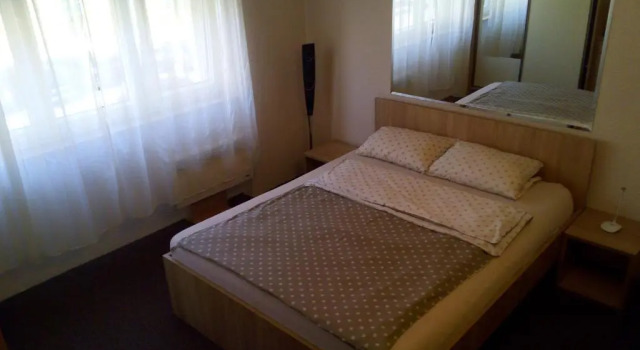 Апартаменты Deluxe Apartment Downtown,parking