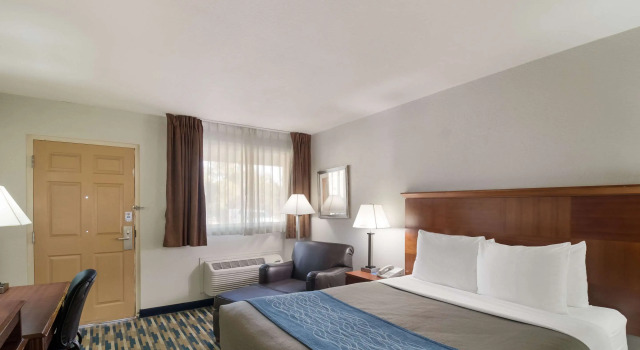 Двухместный номер Standard Rodeway Inn Fort Morgan