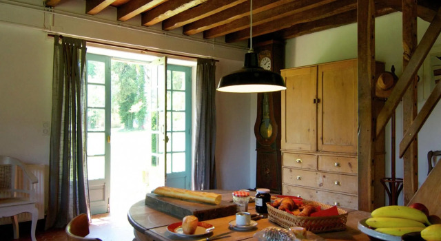 Charming Cottage in Ladignac-le-Long with Garden, Rezerwuj Dom wakacyjny Domki letniskowe w Haute-Vienne, Domek