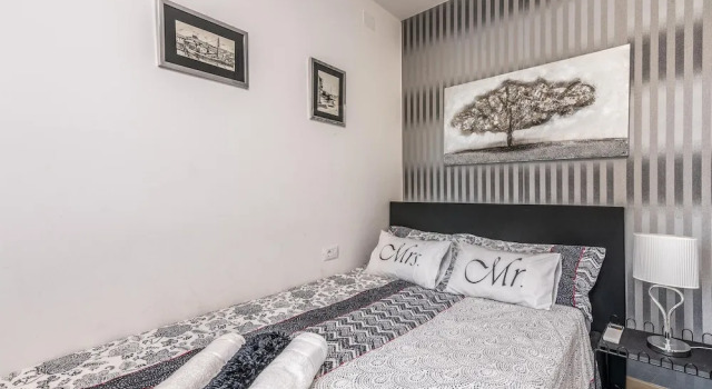 Amazing Home in Martinscica With Wifi and 3 Bedrooms, Varaa Hotelli Hotellit Kvarner Islands uima-altaalla, Uima-allas