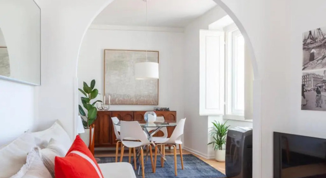 Alfama Amazing Scenic River and City View Charming apartment With 2 bedrooms and AC 19th Century Building