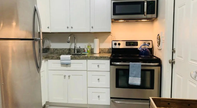 Апартаменты 2 Bedroom Apartment - Perfect for Long Term Stays
