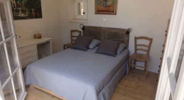 Lush Home in L'isle-sur-la-sorgue With Swimming Pool