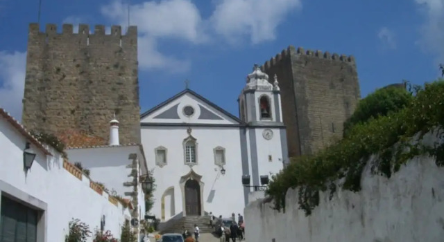 Modern Apartment in Óbidos With Pool, Book Apartment Hotels in Centro with a Pool, Swimming Pool