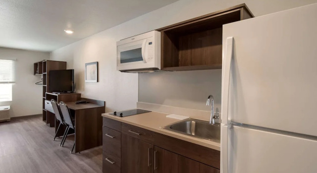 Люкс WoodSpring Suites Colorado Springs North - Air Force Academy