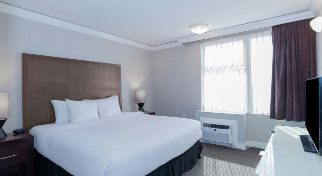 Sandman Signature Vancouver Downtown Hotel