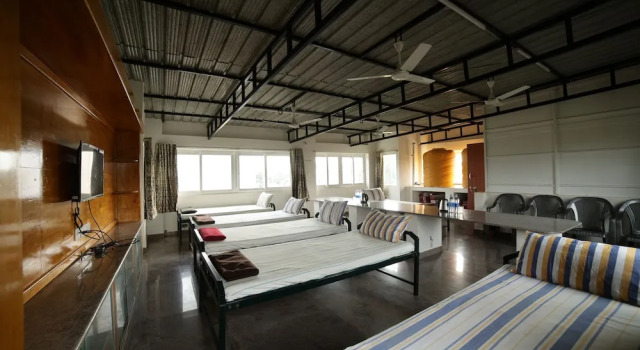 Кровать в общем номере Naksha Tree Hotels - Yelagiri