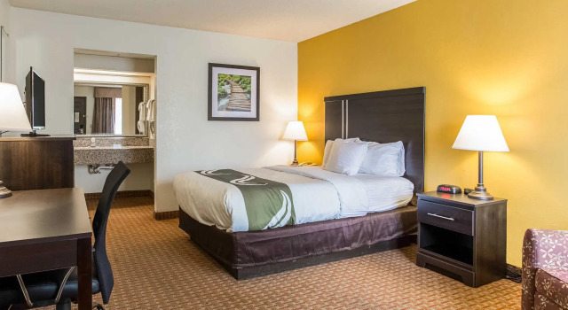 Номер Standard Quality Inn & Suites Corinth West