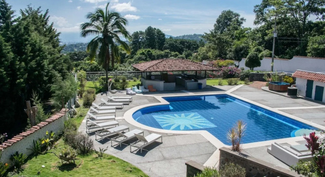 SoapBerry House Escazu, Rezerwuj Hotel Hotele w San Jose z basenem, Basen