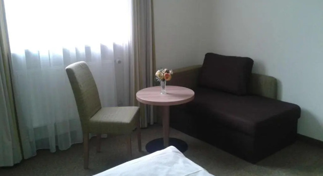 Трёхместный номер Standard Hotel Jedermann