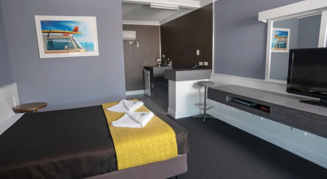 Трёхместный номер Standard Dog Rock Motel