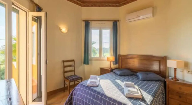 Villa - 4 Bedrooms with Pool and WiFi - 102546, Book Villa Villaer i Guia, Villa