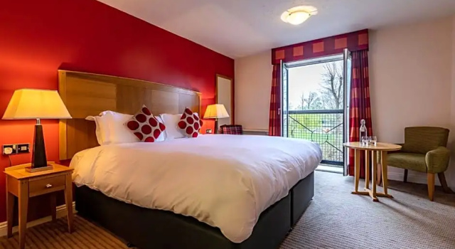 Номер Standard с видом на озеро The Bridge Hotel