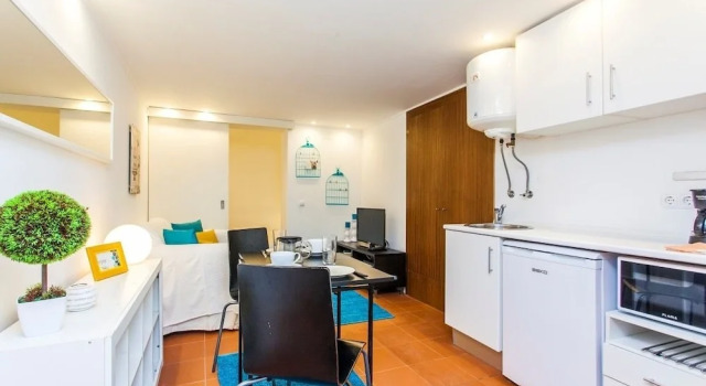 Апартаменты Bairro Alto Stylish Studios by Hosty