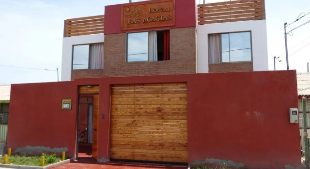 Hostal Las Acacias, Забронировать Отель Арика Arica y Parinacota, рядом с Стадион «Карлос Диттборн»