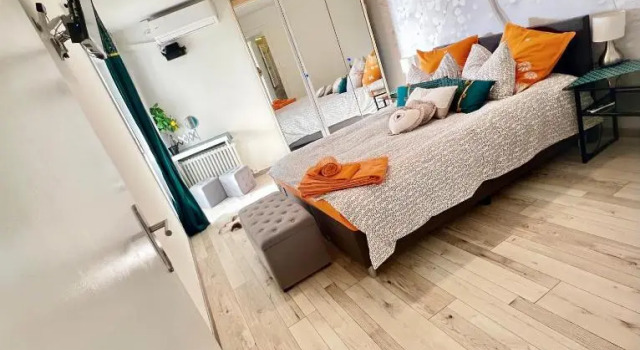 Fabulous Lakeside Family Apartment | 4 Rooms, Забронировать Апартаменты/квартира Отели Монтрё с бассейном, рядом с Montreux Christmas Market, Бассейн