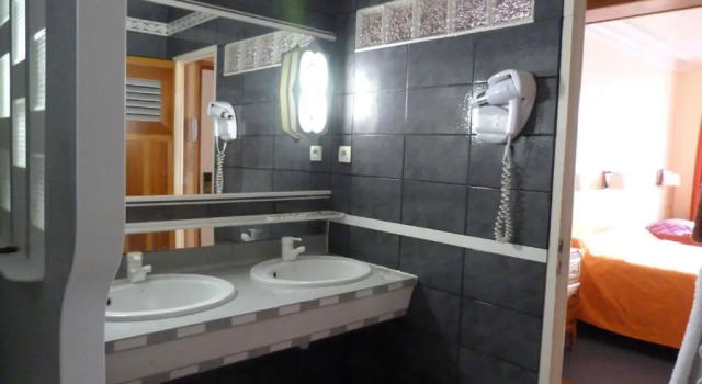 Пятиместный номер Standard Hôtel Marignan