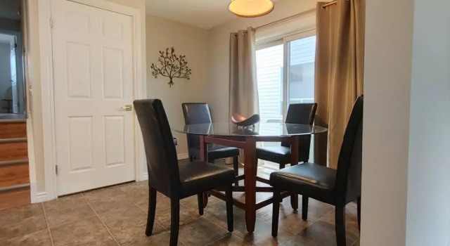 Beautiful 3-bedroom main floor home