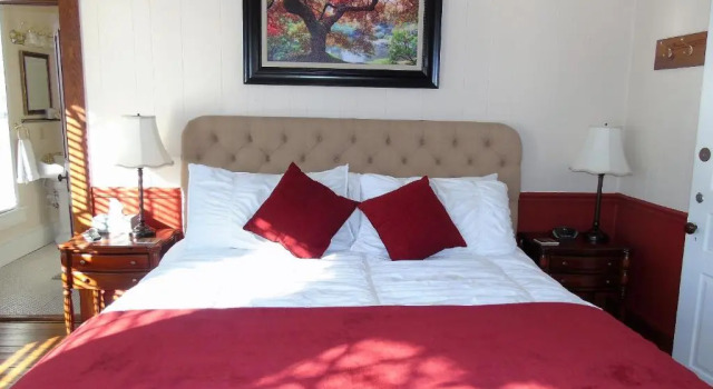 Люкс The Charleston Inn Hendersonville NC