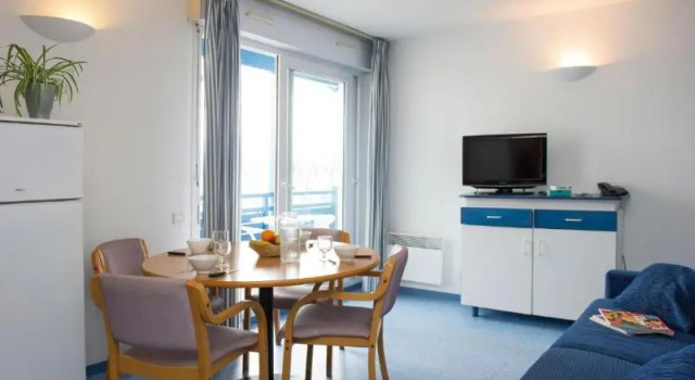 Апартаменты Hôtel & Résidence Vacances Bleues Orhoïtza