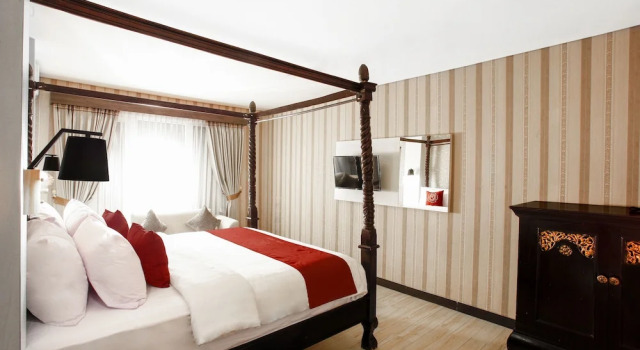 Двухместный полулюкс Puri Saron Hotel Baruna Beach Lovina