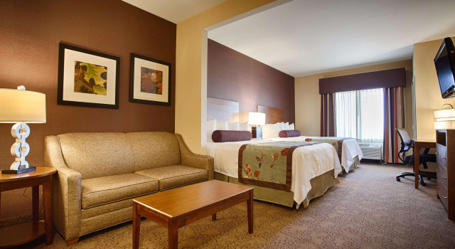 Четырёхместный люкс Best Western Plus Carousel Inn & Suites Burlington
