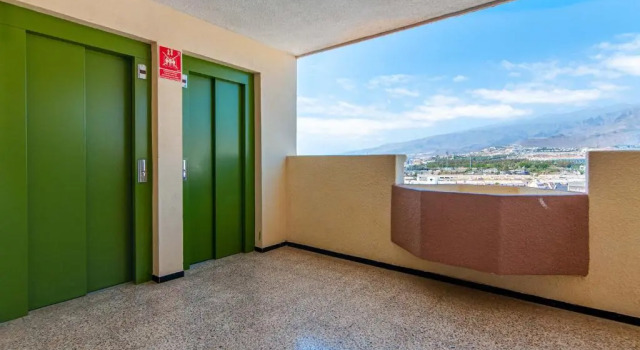 Torres del Sol Beach Front Apartment PH06, Prenota Appartamento Hotel a Tenerife con piscina, Piscina