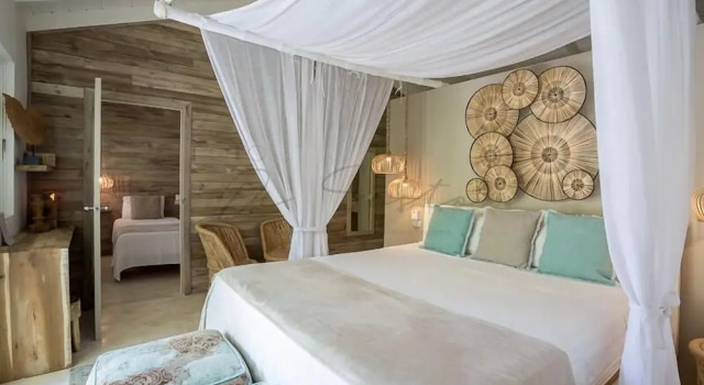 Трёхместный номер Superior с 2 комнатами с видом на бассейн Mahona Boutique Hotel