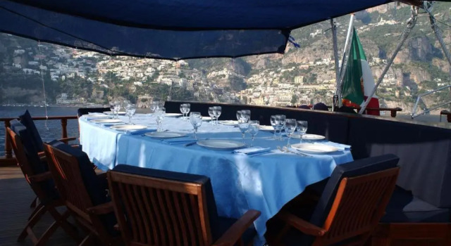 Veliero Myra, Buchen Sie Hotel Ischia Ischia
