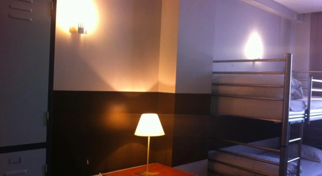 Es Hostel Midi, Prenota Ostello Hotel a Flanders con parcheggio, Parcheggio