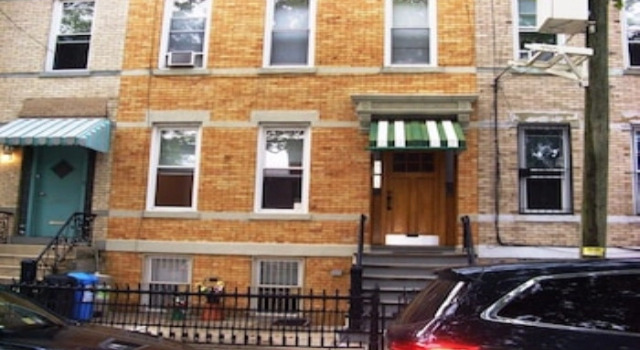 The Comfy First Floor Apartment, Ridgewood, Queens, Забронировать Апартаменты/квартира Нью-Йорк Нью-Йоркская агломерация