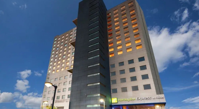 Holiday Inn Express and Suites Hyderabad, Rezerwuj Hotel Hajdarabad 
