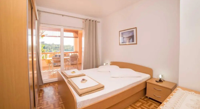 Anka - 10 m From sea - A1, Buchen Sie Hotel Rab 