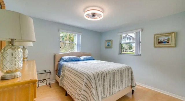 Lakefront Inverness Getaway w/ Boat Dock + Canoe!, Prenota Hotel Inverness Florida