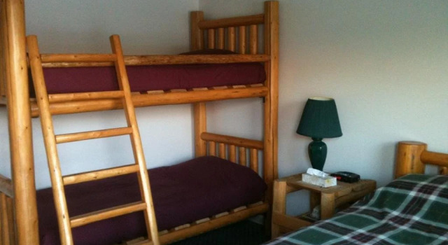 Bears Claw Lodge, Buchen Sie Hotel Cache Creek 